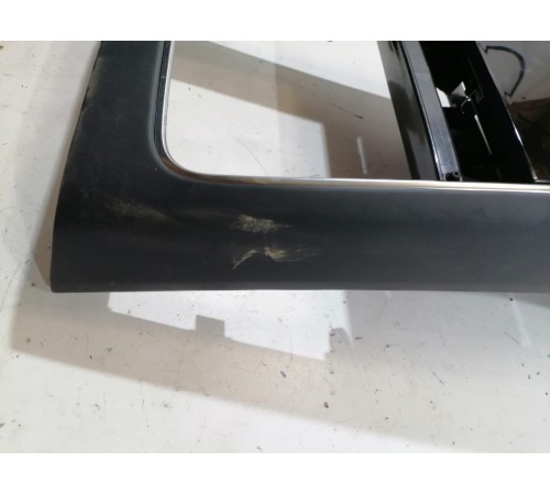 Накладка центральной консоли задняя