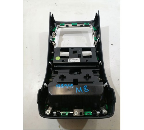 Накладка центральной консоли задняя