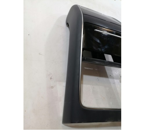 Накладка центральной консоли задняя