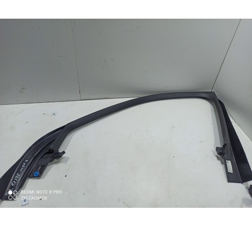 Накладка двери (передняя левая)