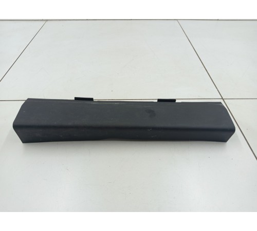 Накладка на порог передняя правая