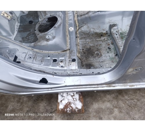 Задний порог со стойкой правый