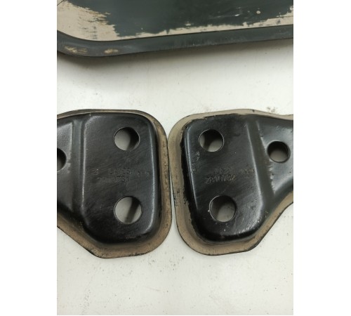 Комплект кронштейнов заднего подрамника