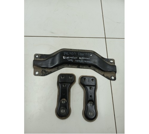 Комплект кронштейнов заднего подрамника