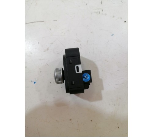 Кнопка управления зеркалами