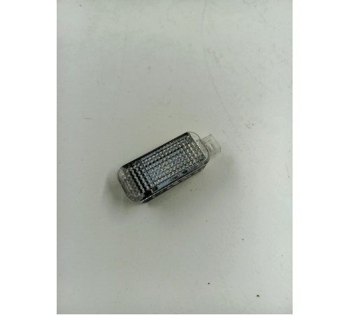 Плафон подсветки салона