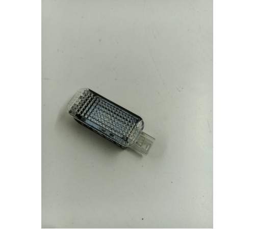 Плафон подсветки салона