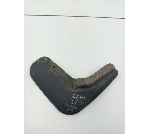 Брызговик задний правый