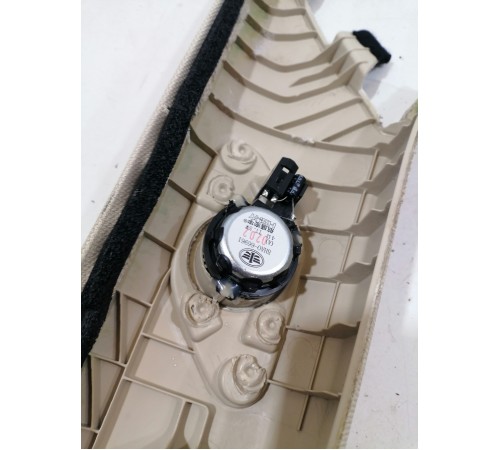 Обшивка стойки передней правой