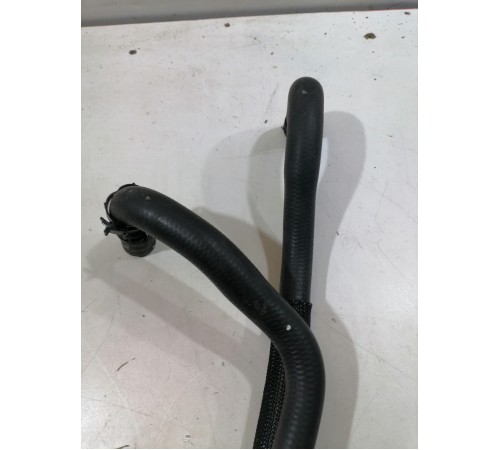 Патрубок системы охлаждения