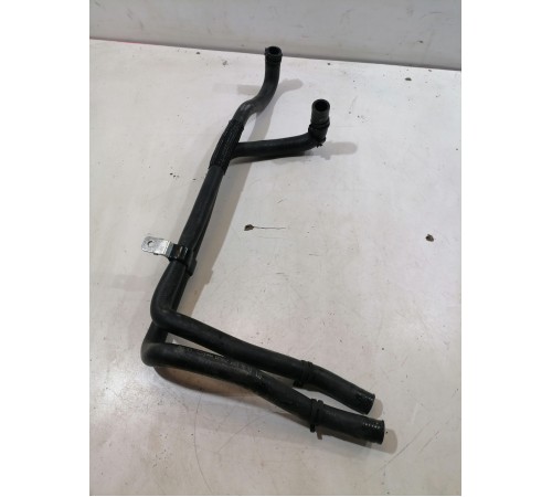 Патрубок системы охлаждения