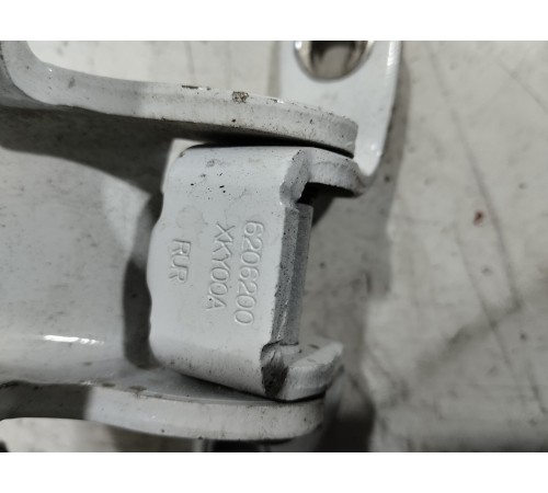 Петля двери задняя правая верхняя