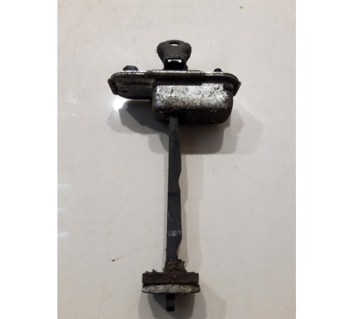 Ограничитель двери (задний, левый)