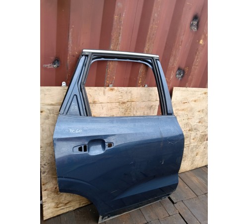 Дверь задняя правая