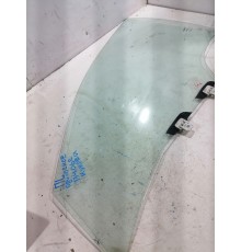 Стекло двери переднее левое