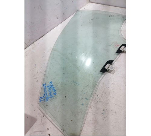 Стекло двери переднее левое