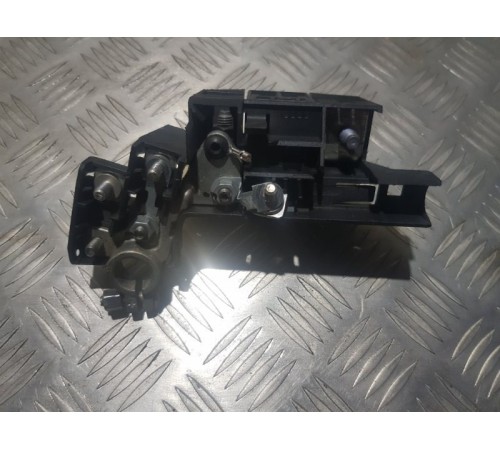 Клемма аккумулятора