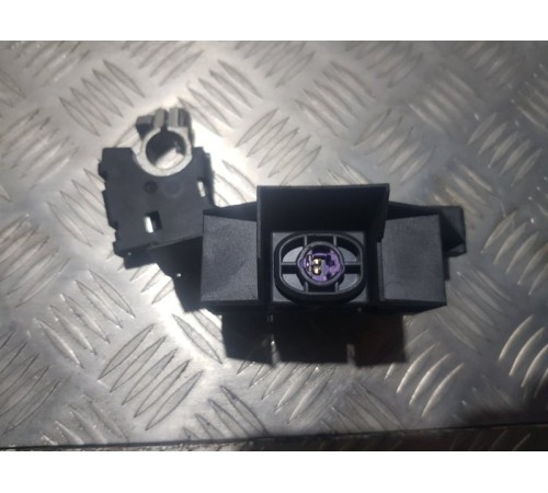 Клемма аккумулятора