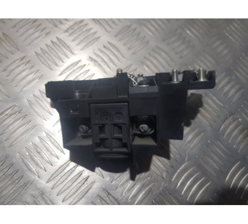 Клемма аккумулятора