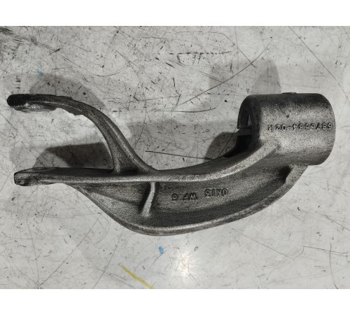 Вилка амортизатора (переднего правого)