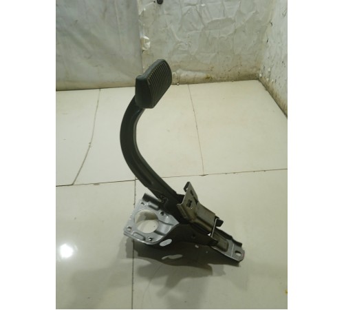 Педаль тормоза