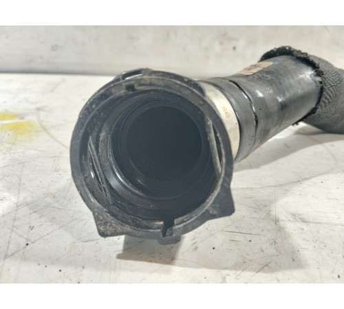 Патрубок системы охлаждения