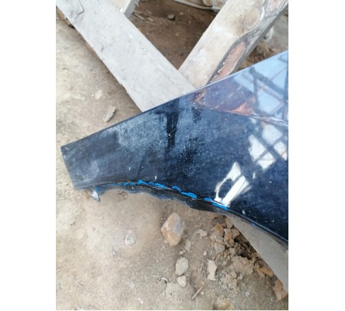 Крыло переднее правое