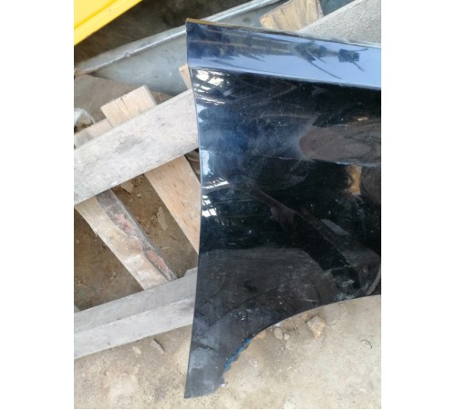 Крыло переднее правое