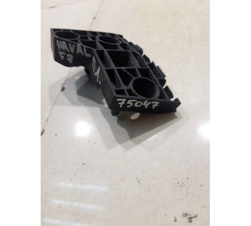 крепление бака (переднее левое)