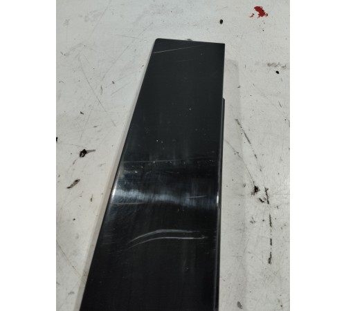 Накладка двери (передняя, правая)