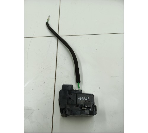 Замок двери передний правый