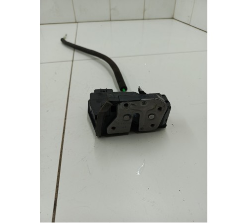 Замок двери передний правый