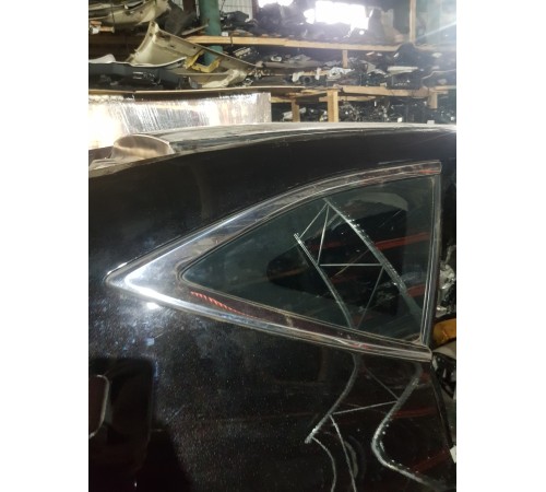 Глухое стекло заднее правое