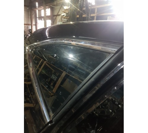 Глухое стекло заднее правое