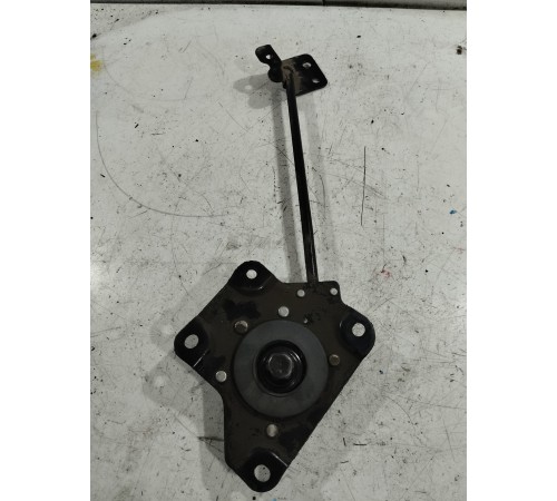 Механизм подъема запасного колеса