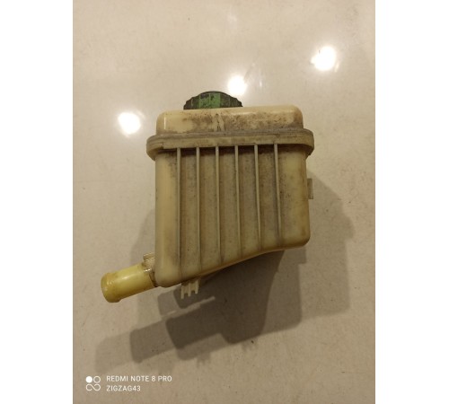 Бачок расширительный гидроусилителя