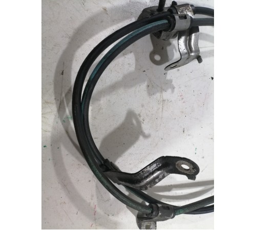 Трос стояночного тормоза