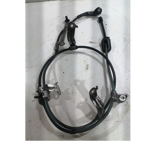 Трос стояночного тормоза