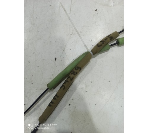 Тросик замка двери передний правый