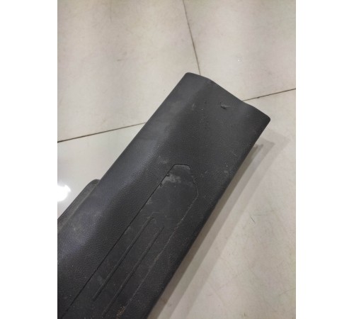 Накладка порога (передняя, правая)