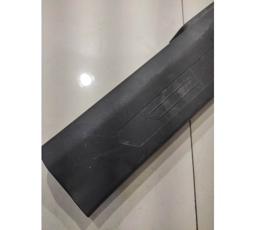 Накладка порога (передняя, правая)