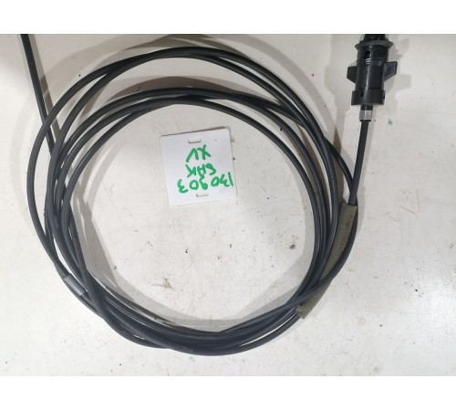 Трос открывания лючка бензобаза