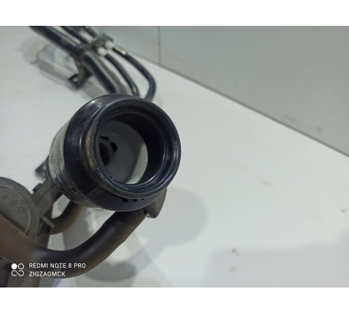 Горловина топливного бака