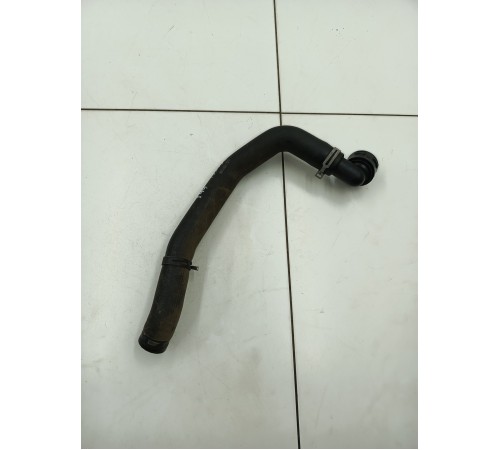 Патрубок системы охлаждения