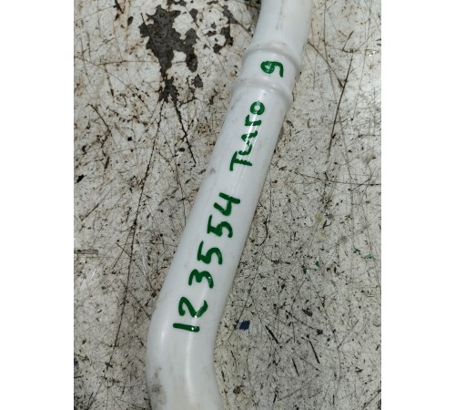 Горловина бачка омывателя