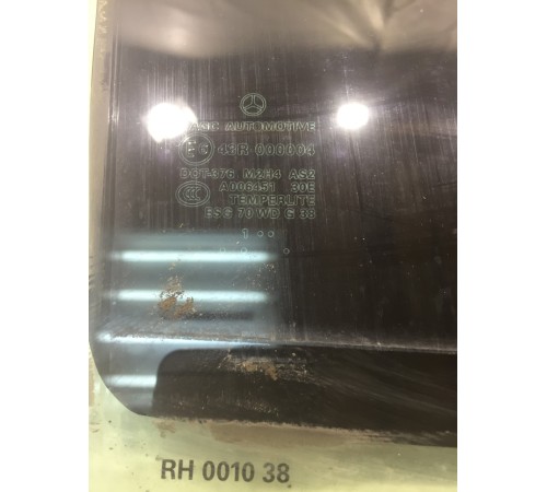 Стекло двери (заднее, правое)