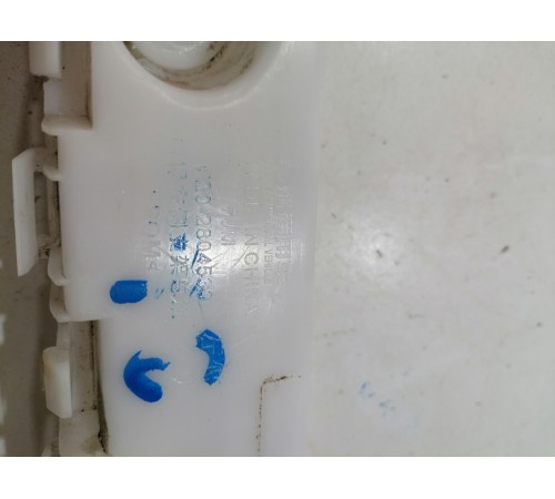 Кронштейн заднего бампера левый