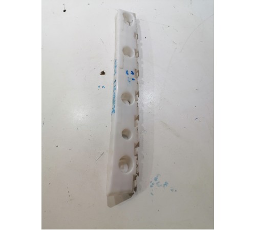 Кронштейн заднего бампера левый