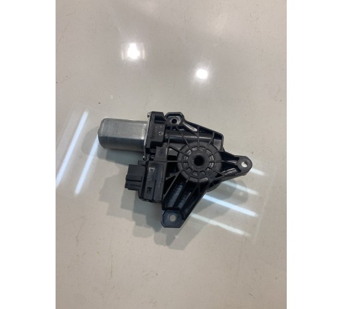 Моторчик стеклоподъёмника (задний, левый)