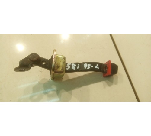 Ограничитель двери (передний, левый)